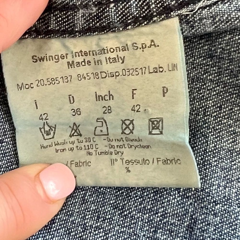 FENDI Vintage Crystal Embellished Cotton Denim Cropped Blue Jean Jacket, Size 28 - Picture 13 of 16